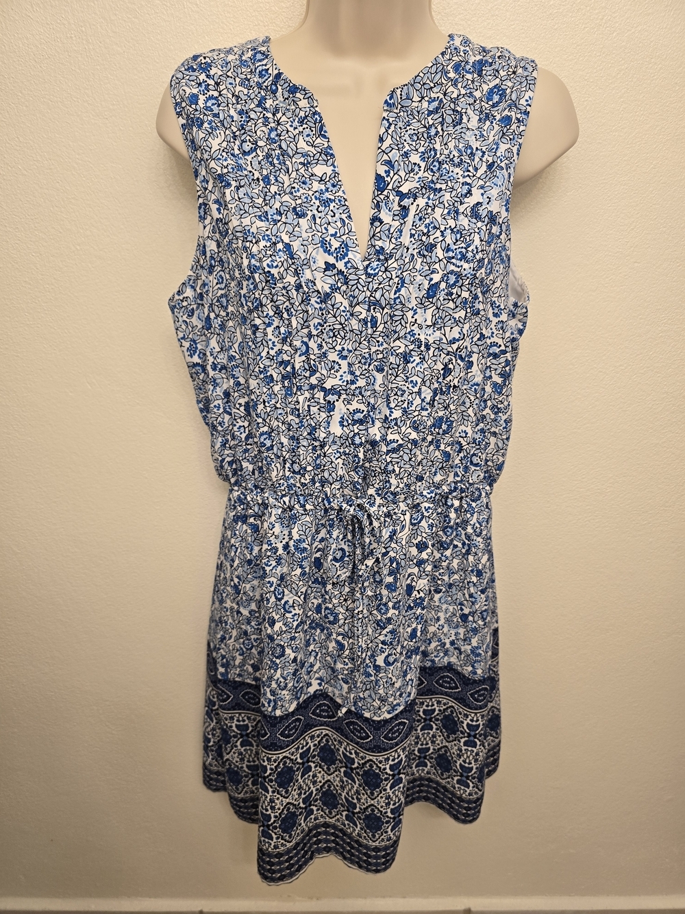 EUC GAP Ladies Blue and White Floral Sleeveless Mini Dress